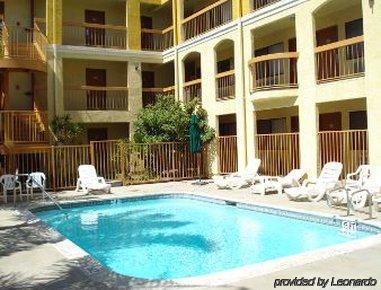 Hotel Quality & Seal Beach 2*
